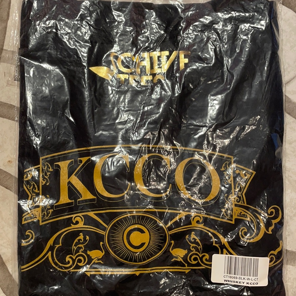 The Chive ladies large Tshirt. Black with Gold Whiskey KCCO